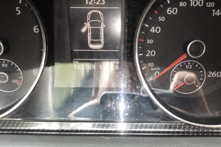Used Volkswagen Magotan 2012 Revised 1.8TSI Luxury Version Odometer Close Up