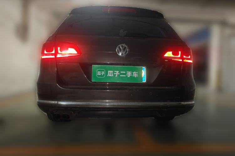 Used Volkswagen Magotan 2012 Travel Edition 2.0 TSI Comfort Version Rear