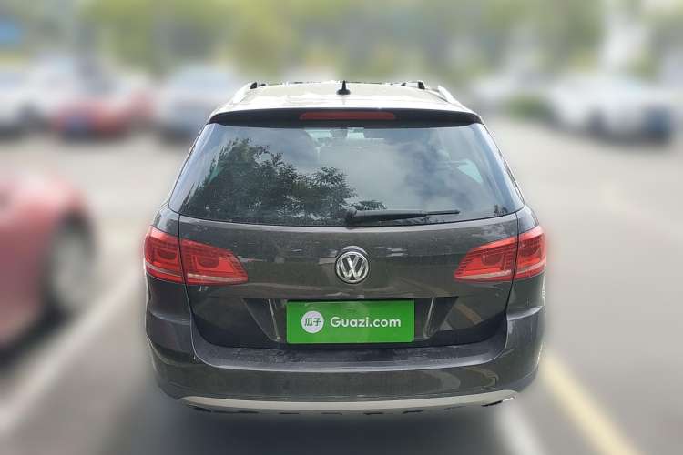 Used Volkswagen Magotan 2012 Travel Edition 2.0 TSI Four-Wheel Drive Luxury Version Rear