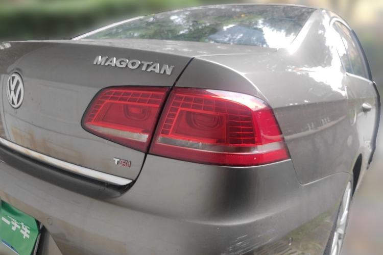 Used Volkswagen Magotan 2012 Facelift 1.8TSI Prestige Model Rear Right 45 Deg