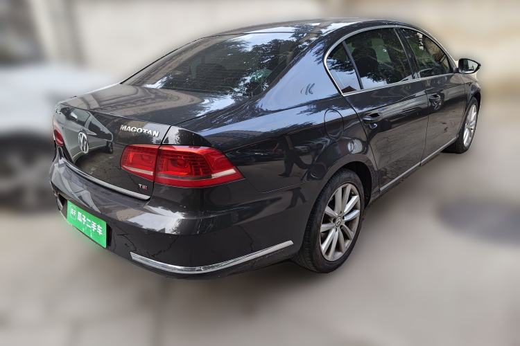 Used Volkswagen Magotan 2012 1.8TSI Prestige Model Rear Right 45 Deg