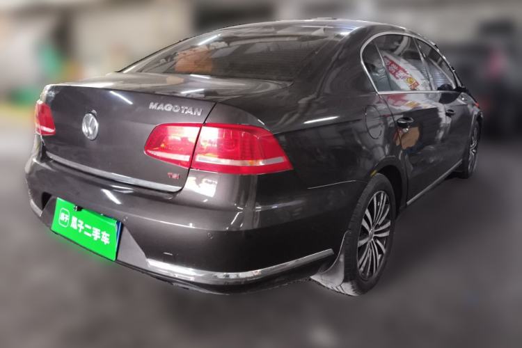 Used Volkswagen Magotan 2012 Revised Version 2.0 TSI Supreme Edition Rear Right 45 Deg