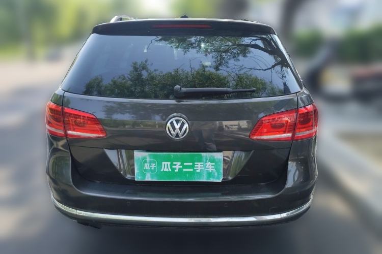 Used Volkswagen Magotan 2012 Travel Edition 2.0 TSI Comfort Version Rear