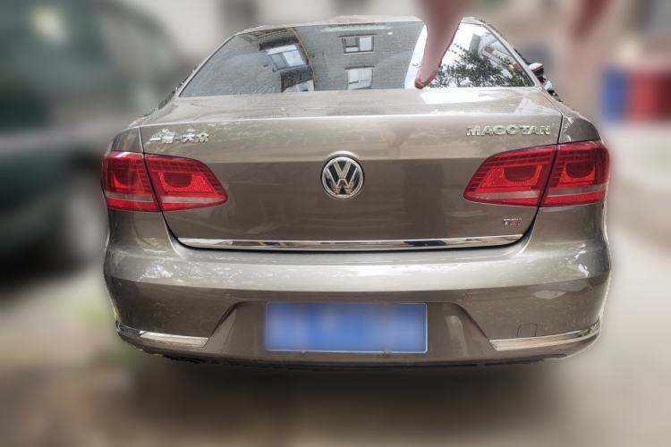 Used Volkswagen Magotan 2012 Revised 1.8TSI Luxury Version Rear