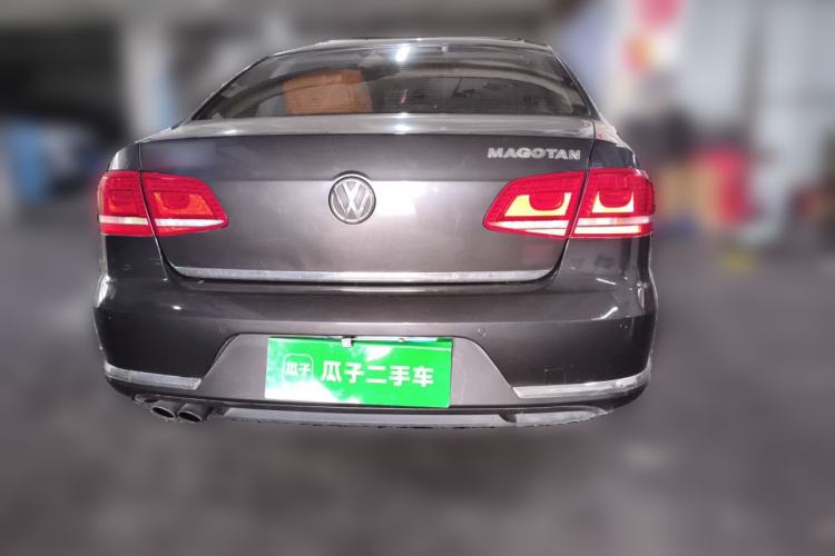 Used Volkswagen Magotan 2012 Revised Version 2.0 TSI Supreme Edition Rear
