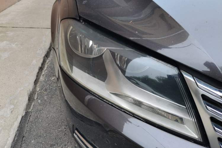 Used Volkswagen Magotan 2012 1.8TSI Luxury Model Right Front Headlight