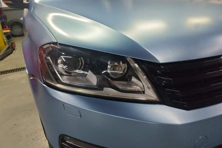 Used Volkswagen Magotan 2012 1.8TSI Prestige Model Right Front Headlight