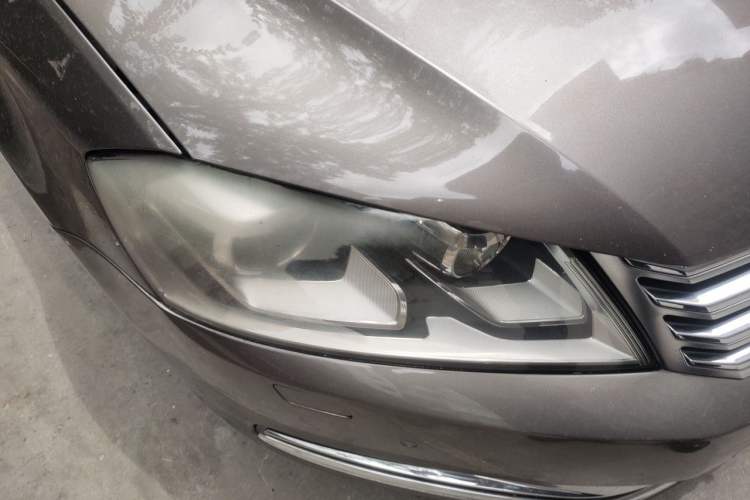 Used Volkswagen Magotan 2012 Revised 1.8TSI Luxury Version Right Front Headlight