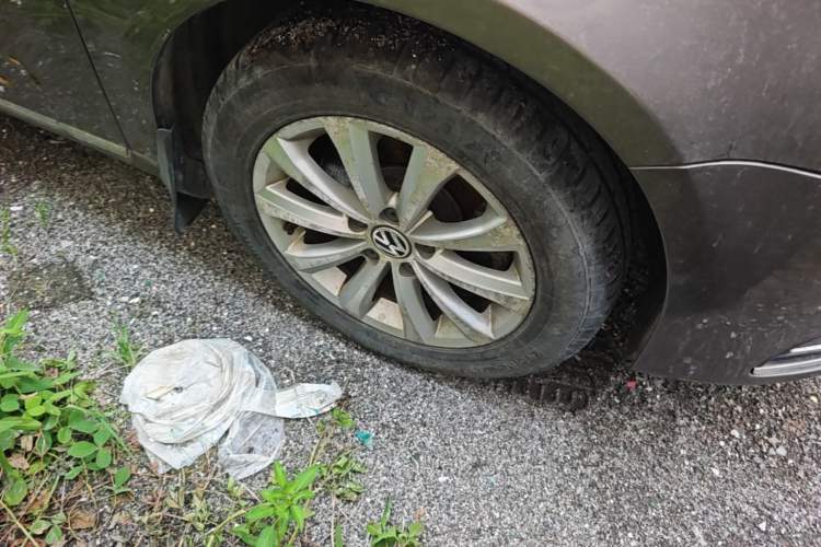 Used Volkswagen Magotan 2012 1.8TSI Luxury Model Right Front Wheel Hub