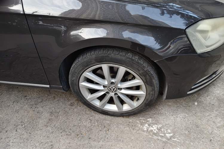 Used Volkswagen Magotan 2012 1.8TSI Prestige Model Right Front Wheel Hub