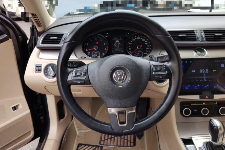 Used Volkswagen Magotan 2012 1.8TSI Luxury Model Steering Wheel