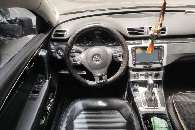 Used Volkswagen Magotan 2012 Revised 1.8TSI Luxury Version Steering Wheel
