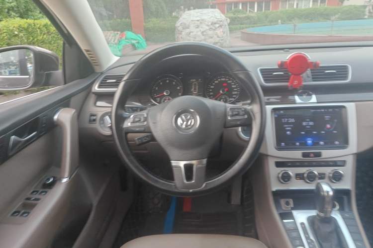 Used Volkswagen Magotan 2012 2.0 TSI Prestige Edition Steering Wheel