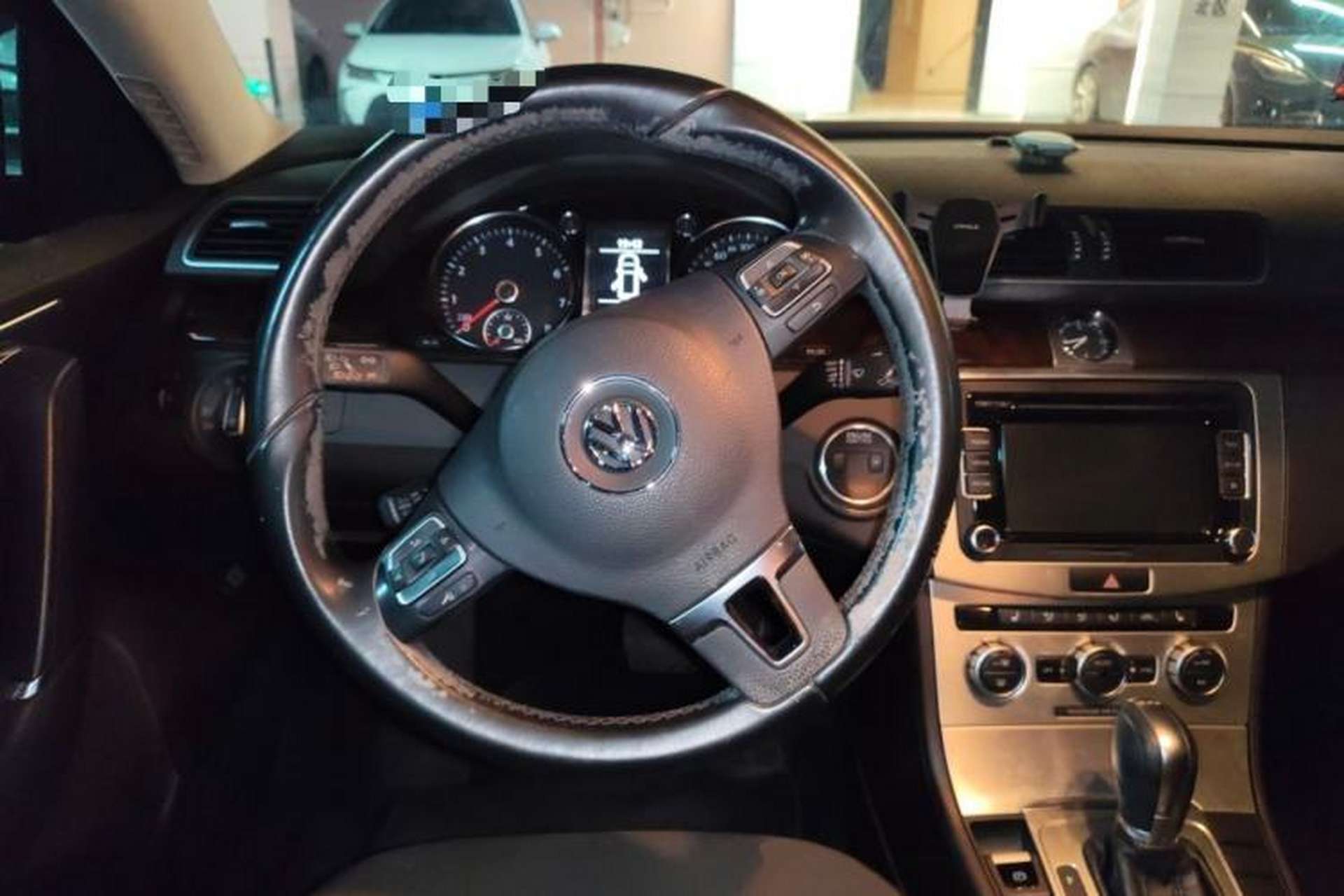Used Volkswagen Magotan 2012 Travel Edition 2.0 TSI Comfort Version Steering Wheel