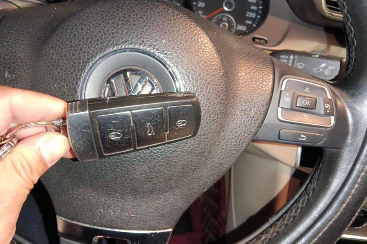 Used Volkswagen Magotan 2012 Revised 1.8TSI Luxury Version Vehicle Key