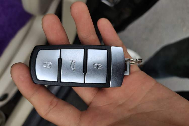 Used Volkswagen Magotan 2012 1.8TSI Luxury Model Vehicle Key