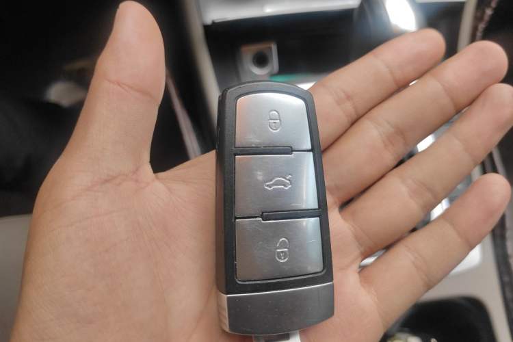 Used Volkswagen Magotan 2012 Facelift 1.8TSI Prestige Model Vehicle Key