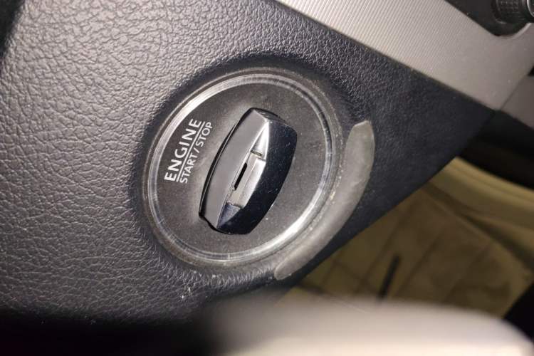 Used Volkswagen Magotan 2012 Revised Version 2.0 TSI Supreme Edition Vehicle Key