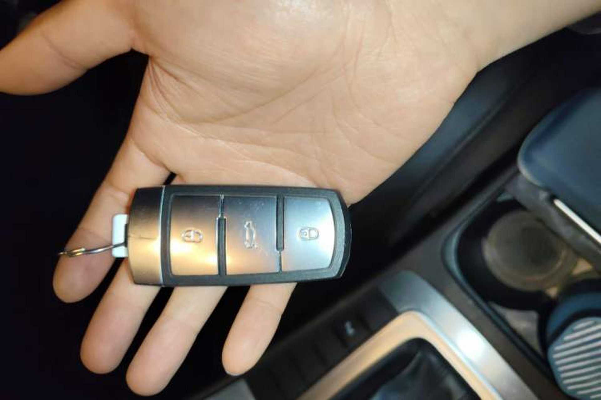 Used Volkswagen Magotan 2012 Travel Edition 2.0 TSI Comfort Version Vehicle Key
