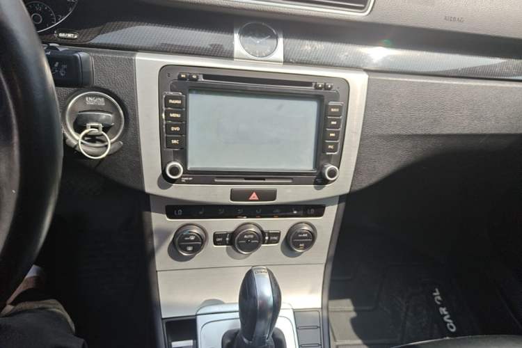 Used Volkswagen Magotan 2012 Revised 1.8TSI Luxury Version Audio And AC Panel