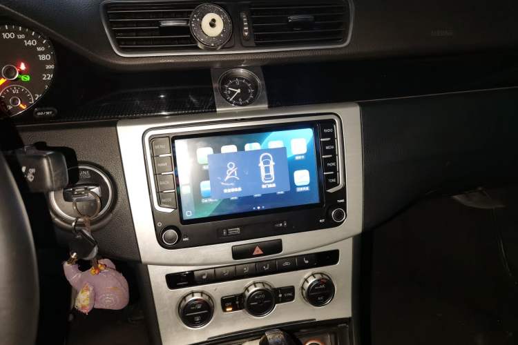 Used Volkswagen Magotan 2012 Revised 1.8TSI Luxury Version Audio And AC Panel