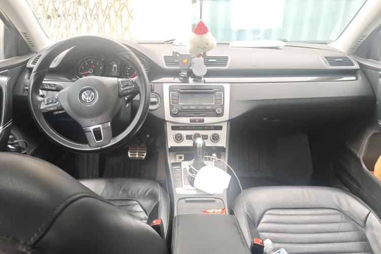 Used Volkswagen Magotan 2012 Revised 1.8TSI Luxury Version Center Console