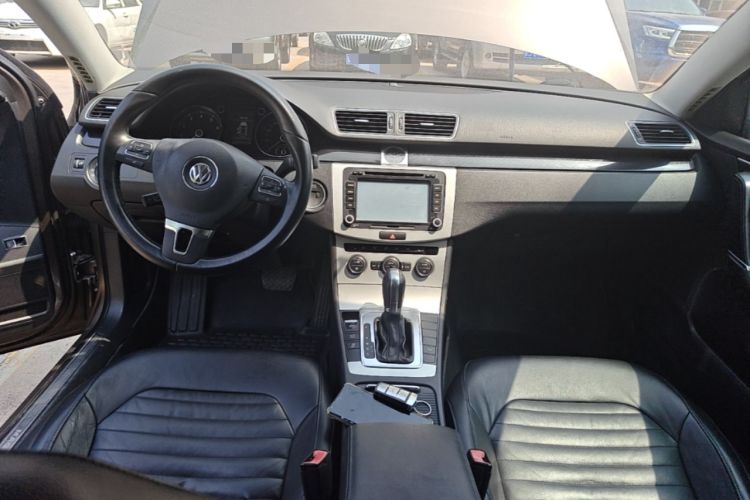 Used Volkswagen Magotan 2012 Revised 1.8TSI Luxury Version Center Console