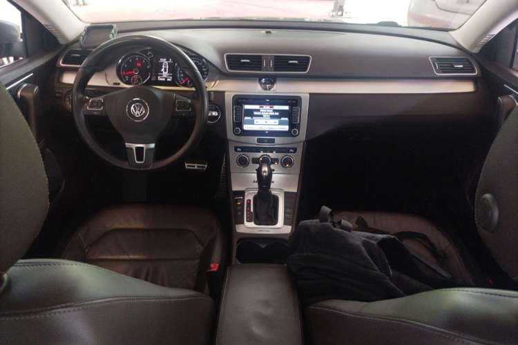 Used Volkswagen Magotan 2012 Travel Edition 2.0 TSI 4x4 Comfort Version Center Console