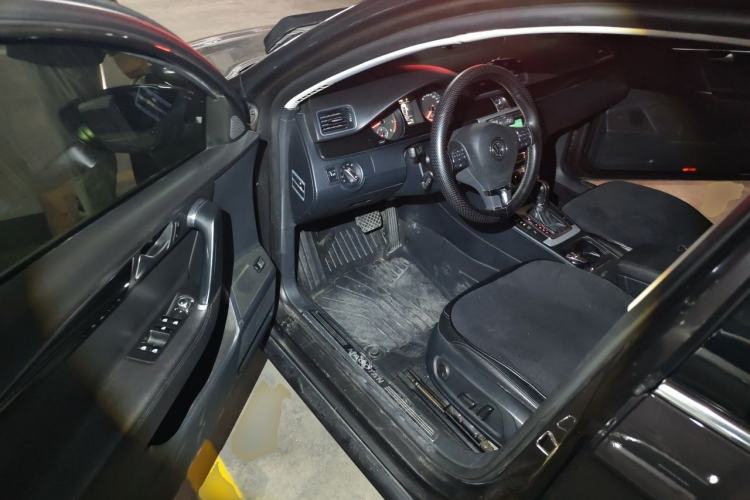 Used Volkswagen Magotan 2012 Revised 1.8TSI Luxury Version Driver Seat