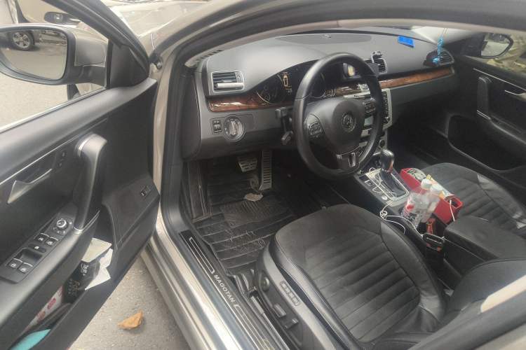 Used Volkswagen Magotan 2012 Travel Edition 2.0 TSI Comfort Version Driver Seat