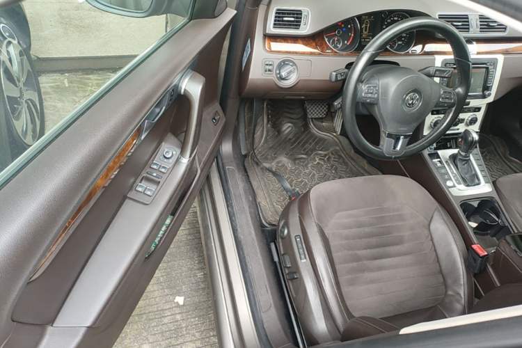 Used Volkswagen Magotan 2012 Travel Edition 2.0 TSI Comfort Version Driver Seat