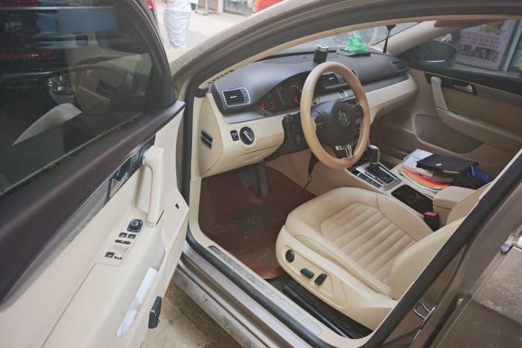Used Volkswagen Magotan 2012 Revised 1.8TSI Luxury Version Driver Seat