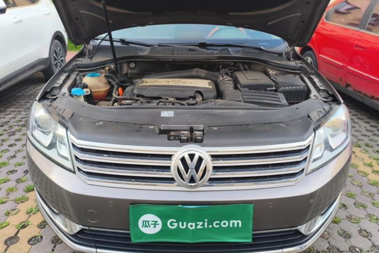 Used Volkswagen Magotan 2012 1.8TSI Prestige Model Engine Bay