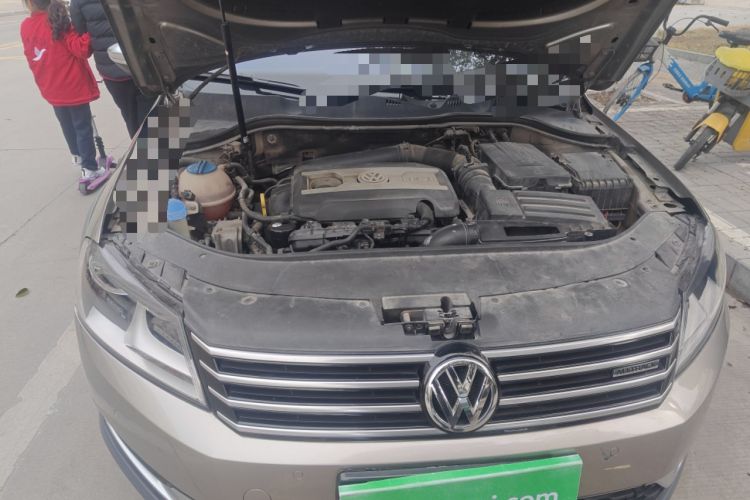 Used Volkswagen Magotan 2012 Travel Edition 2.0 TSI 4x4 Comfort Version Engine Bay Right