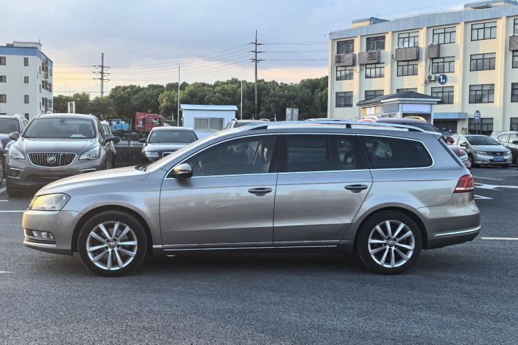 Used Volkswagen Magotan 2012 Travel Edition 2.0 TSI Comfort Version Exterior 2