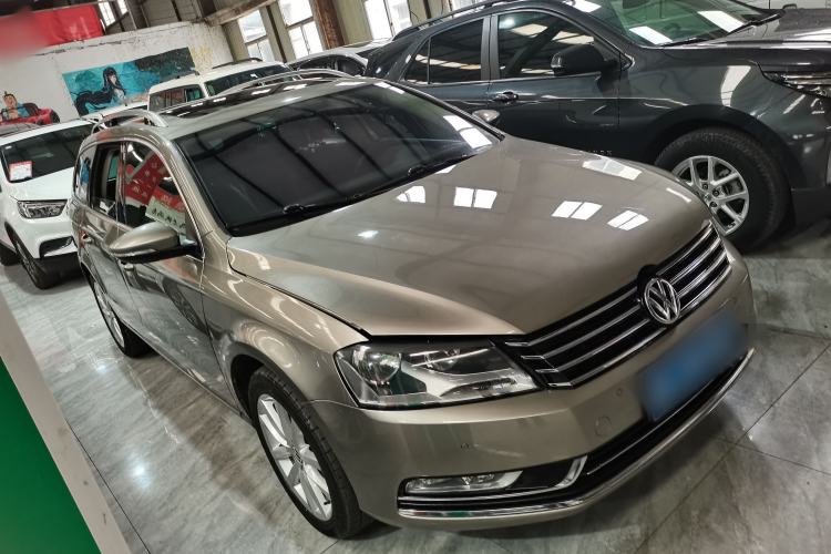 Used Volkswagen Magotan 2012 Travel Edition 2.0 TSI Comfort Version Exterior 2