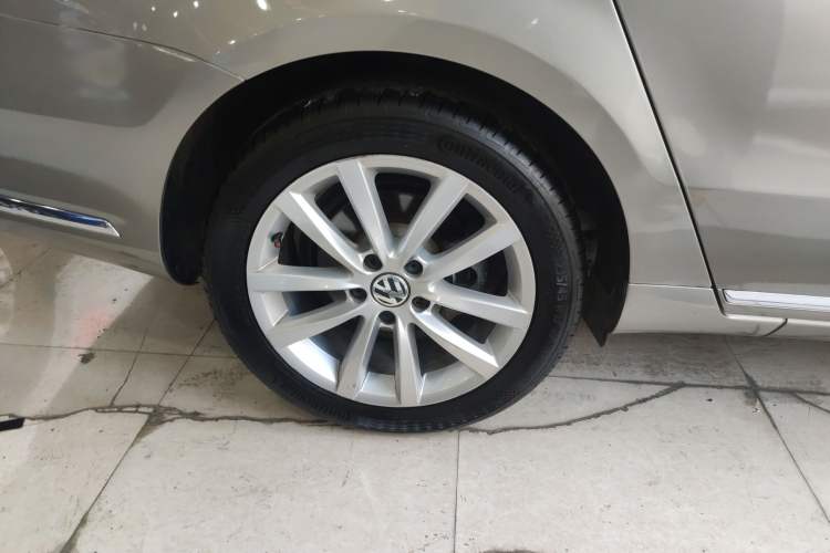 Used Volkswagen Magotan 2012 Travel Edition 2.0 TSI Comfort Version Exterior 3