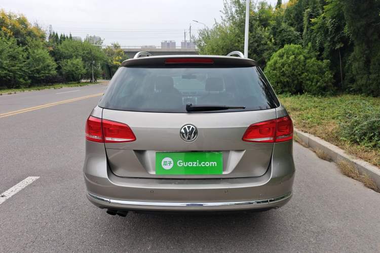 Used Volkswagen Magotan 2012 Travel Edition 2.0 TSI Comfort Version Exterior 4