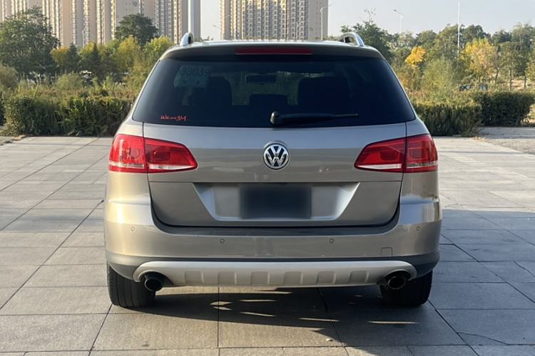 Used Volkswagen Magotan 2012 Travel Edition 2.0 TSI 4x4 Comfort Version Exterior 4