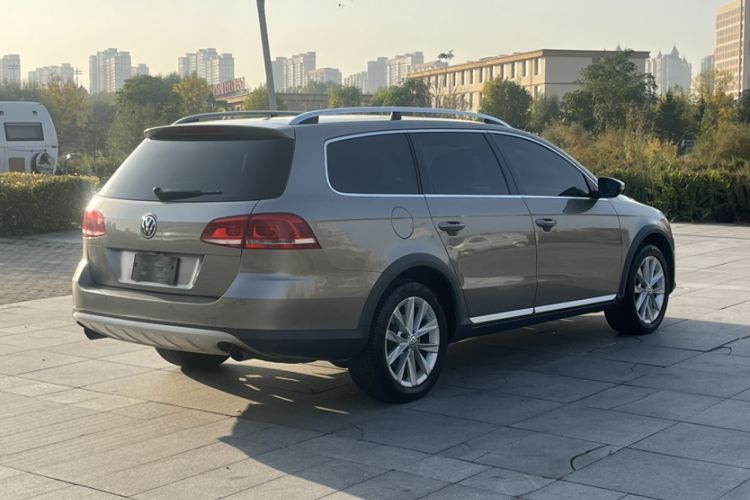 Used Volkswagen Magotan 2012 Travel Edition 2.0 TSI 4x4 Comfort Version Exterior 5