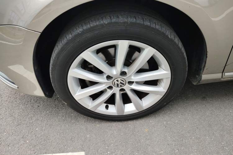 Used Volkswagen Magotan 2012 Travel Edition 2.0 TSI Comfort Version Exterior 7