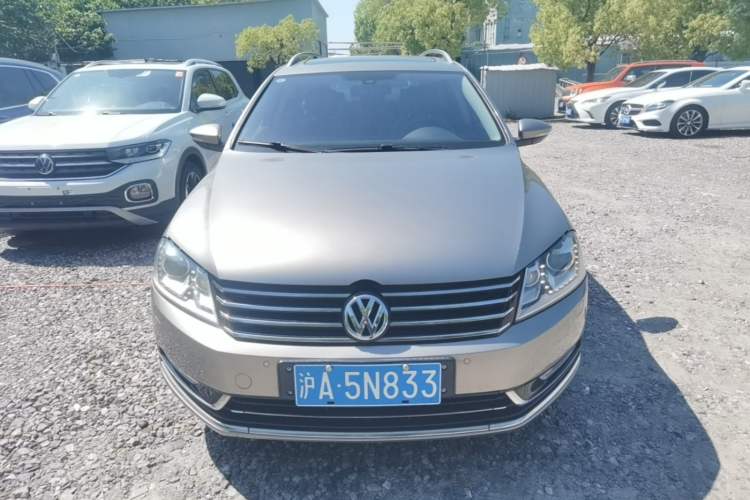 Used Volkswagen Magotan 2012 Travel Edition 2.0 TSI Luxury Version Front