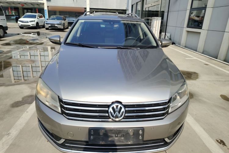 Used Volkswagen Magotan 2012 Travel Edition 2.0 TSI Comfort Version Front