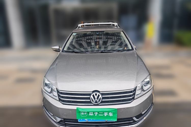 Used Volkswagen Magotan 2012 Travel Edition 2.0 TSI Comfort Version Front