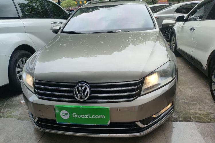 Used Volkswagen Magotan 2012 Travel Edition 2.0 TSI Comfort Version Front