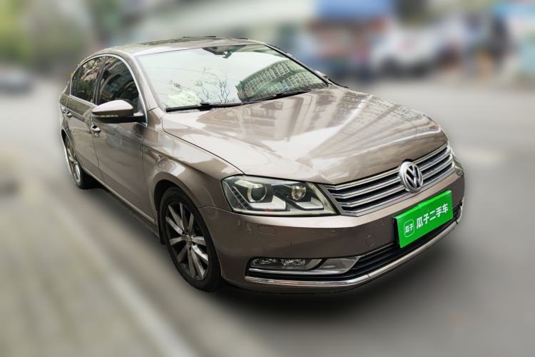 Used Volkswagen Magotan 2012 Facelift 2.0 TSI Prestige Model Front Right 45 Deg