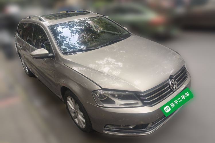 Used Volkswagen Magotan 2012 Travel Edition 2.0 TSI Comfort Version Front Right 45 Deg