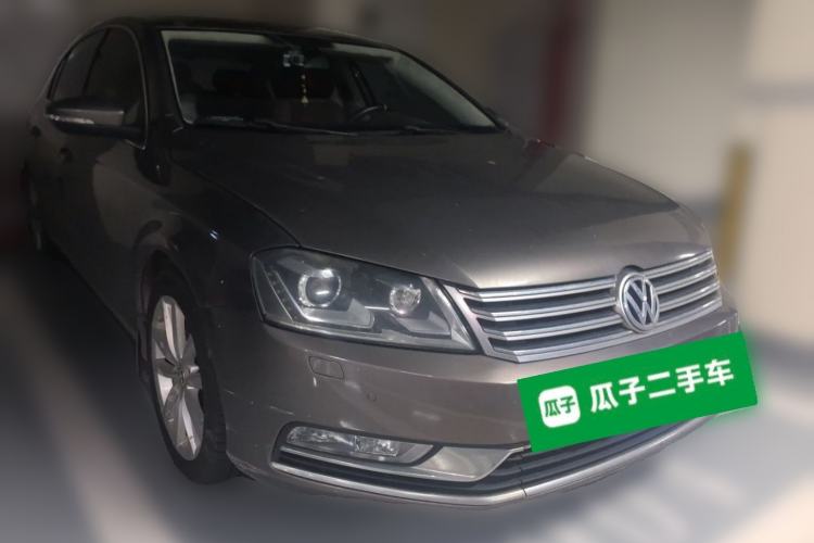 Used Volkswagen Magotan 2012 Facelift 2.0 TSI Prestige Model Front Right 45 Deg