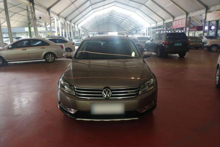 Used Volkswagen Magotan 2012 Travel Edition 2.0 TSI 4x4 Comfort Version Front