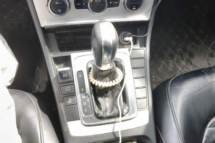 Used Volkswagen Magotan 2012 1.8TSI Luxury Model Gear Lever